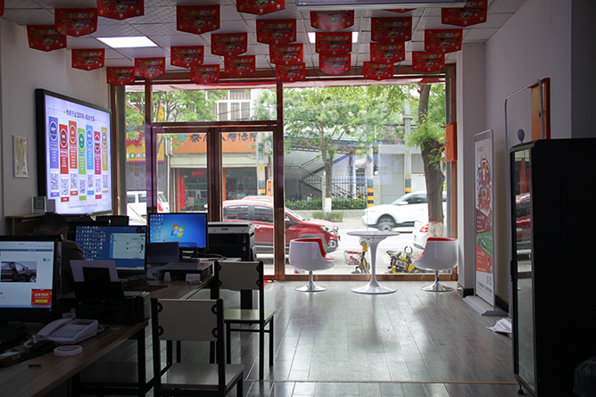图文广告店员工频频离职，问题出在哪？——一份针对广告快印店人才流失的深度诊断与解决方略